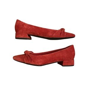 Suede Easy Spirit low block heel flat